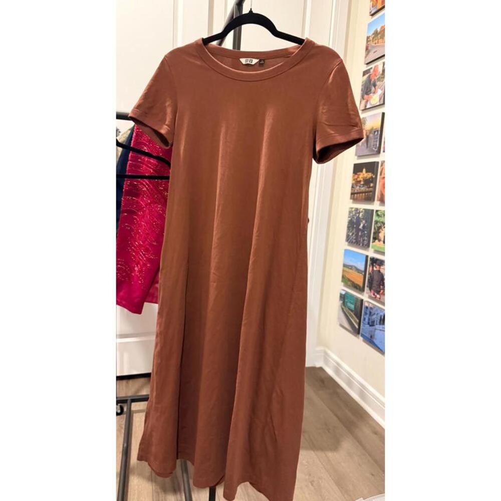 Uniqlo Airism Short-Sleeve Brown Midi Dress